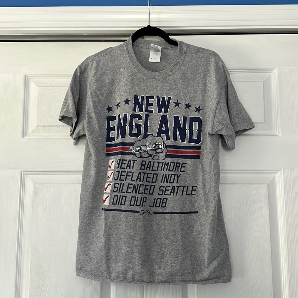 EUC New England Patriots T-Shirt size medium